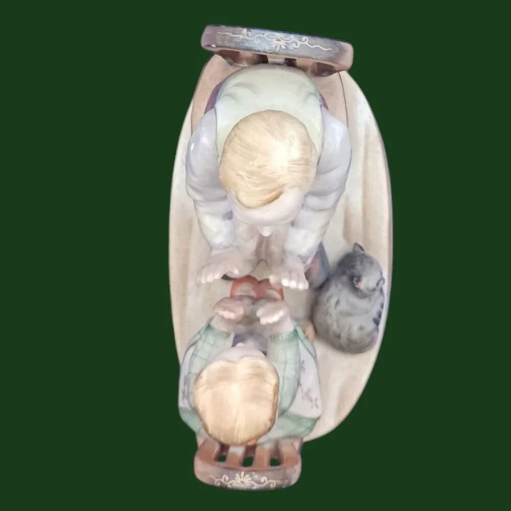Shafford vtg grandpa & grandaughter Figurine 